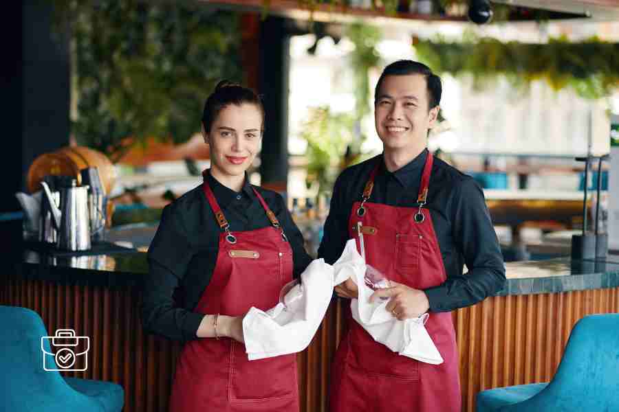 Se busca personal de limpieza para cafetería